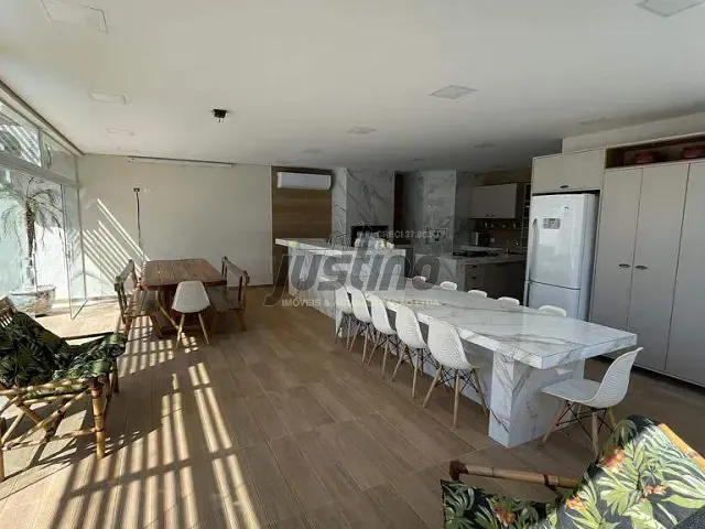 Casa com 768m² 7 quartos e 3 banheiros, à venda, no bairro Balneário Flórida em Praia Grande