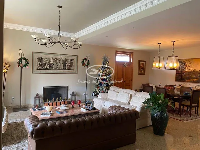 Casa com 1214m² 4 quartos e 4 banheiros, à venda, no bairro Penedo em Itatiaia
