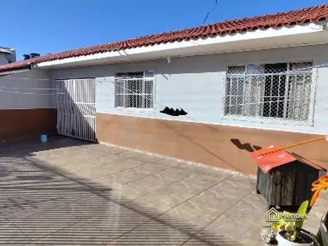 Casa com 130m² 3 quartos e 1 banheiro, à venda, no bairro Sítio Cercado em Curitiba