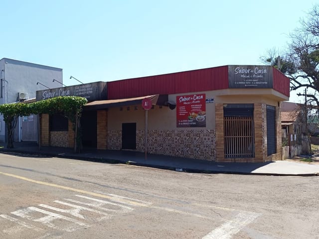 Casa com 353m², à venda, no bairro Vila Salomé em Cambé