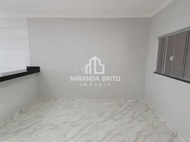 Casa com 180m² 2 quartos e 1 banheiro, à venda, no bairro Setor Central em Hidrolândia