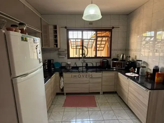 Casa com 350m² 3 quartos e 2 banheiros, à venda, no bairro Rio Branco em Campo Bom