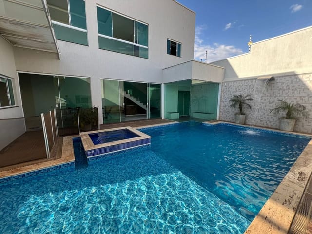 Foto do Casa - Casa com 3 dormitórios à venda, 411 m² por R$ 1.800.000 - Jardim Esperança - Alexânia/Goiás | Portfolio Imóveis