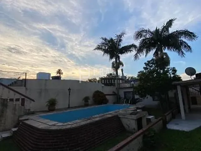Casa com 902m² 2 quartos e 2 banheiros, à venda, no bairro Laranjal em Pelotas