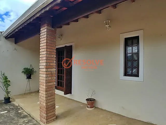 Casa com 336m² 2 quartos e 3 banheiros, à venda, no bairro Centro em Guararema