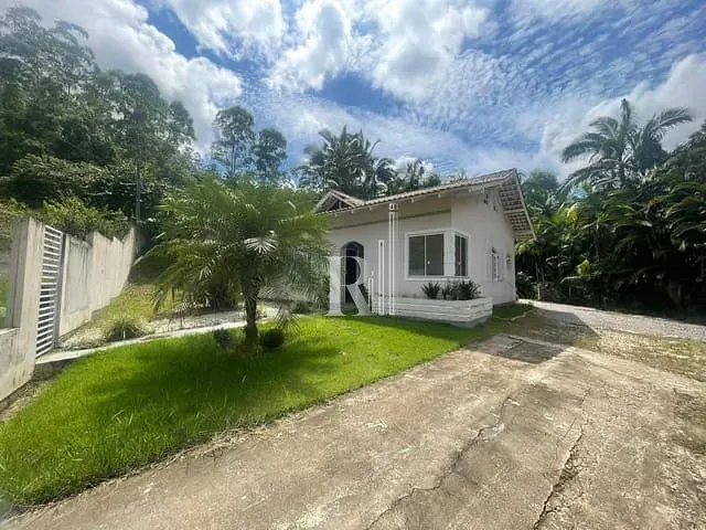 Casa 3 quartos e 1 banheiro, à venda, no bairro Nova Descoberta em Tijucas