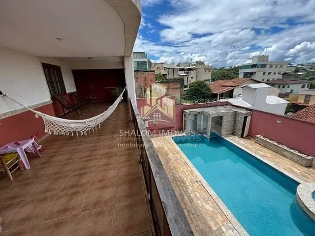 Casa com 300m² 3 quartos e 3 banheiros, à venda, no bairro ALVARO CAMARGOS em Belo Horizonte