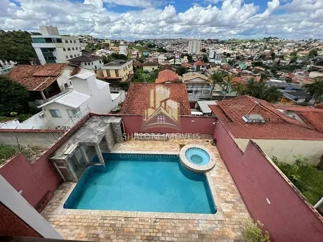 Casa com 300m² 3 quartos e 3 banheiros, à venda, no bairro ALVARO CAMARGOS em Belo Horizonte