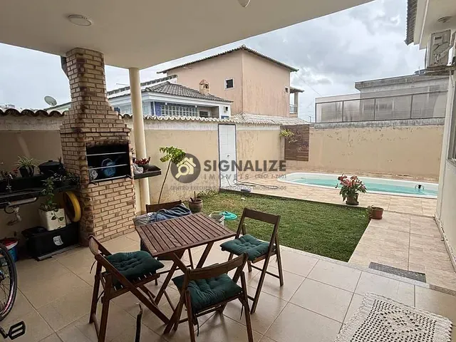 Casa com 300m² 2 quartos e 2 banheiros, à venda, no bairro Peró em Cabo Frio