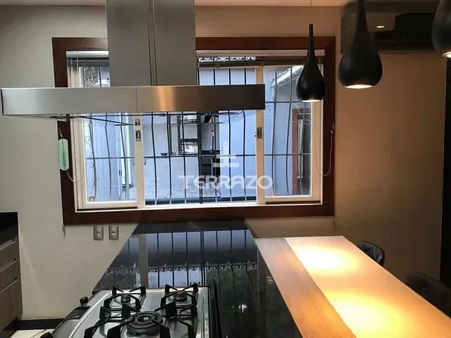 Casa com 1081m² 3 quartos e 3 banheiros, à venda, no bairro Niterói em Volta Redonda