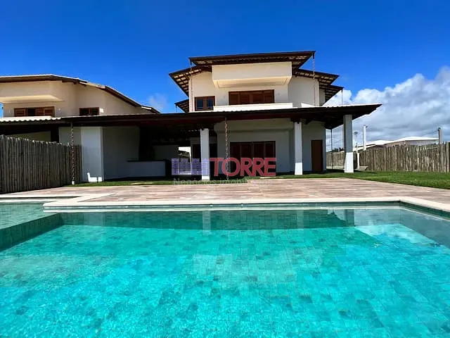 Casa com 1050m² 5 quartos e 6 banheiros, à venda, no bairro Olivença em Ilhéus