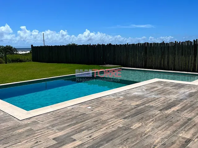 Casa com 1050m² 5 quartos e 6 banheiros, à venda, no bairro Olivença em Ilhéus