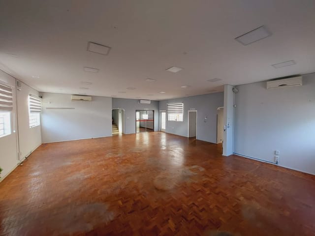 Casa com 440m², para alugar, no bairro Centro em São João da Boa Vista