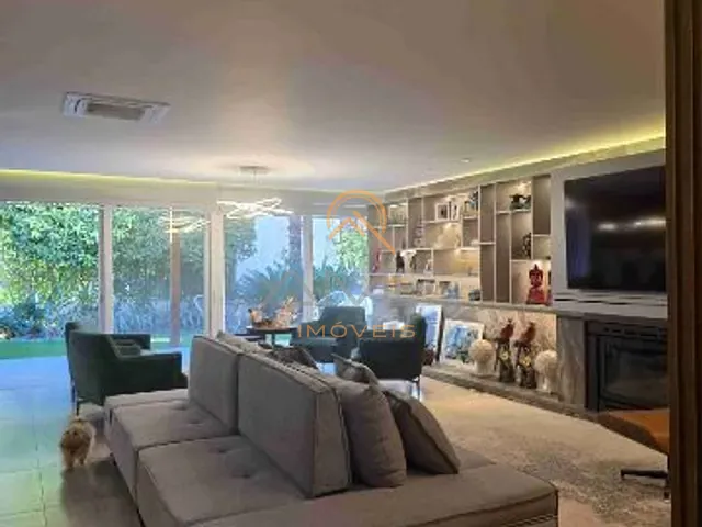 Casa com 300m² 3 quartos e 4 banheiros, à venda, no bairro Areal em Pelotas