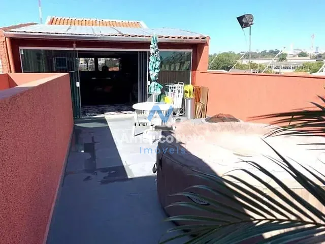 Sobrado com 220m² 4 quartos e 4 banheiros, à venda ou para alugar, no bairro Mauá em São Caetano do Sul