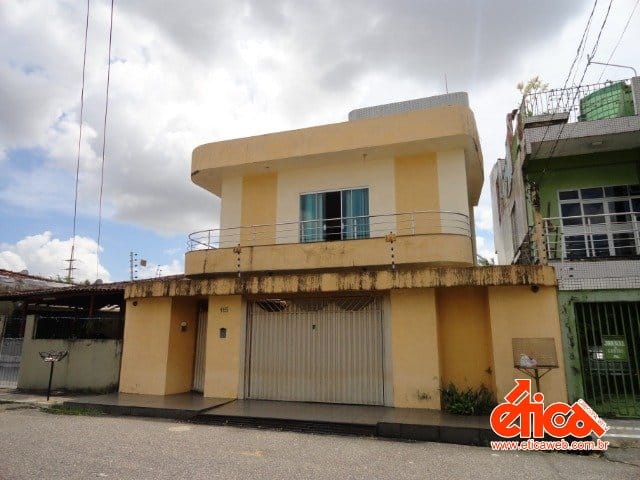Casa 4 quartos e 2 banheiros, à venda, no bairro Parque Verde em Belém