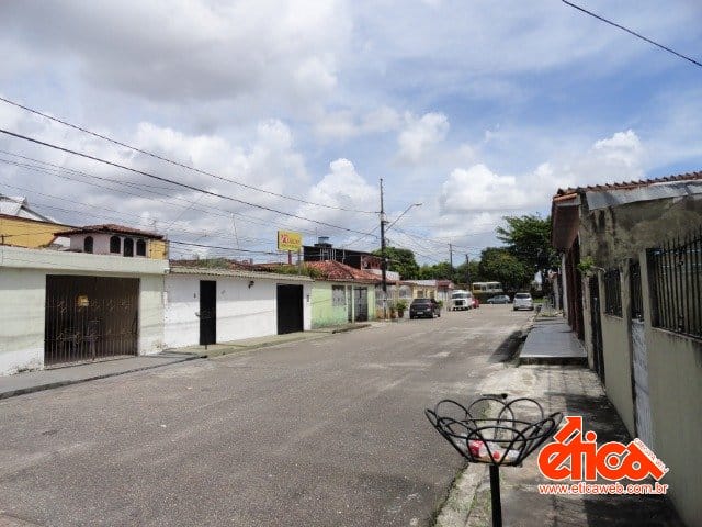 Casa 4 quartos e 2 banheiros, à venda, no bairro Parque Verde em Belém