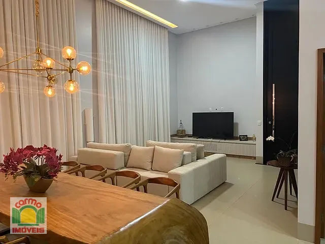 Casa com 360m² 3 quartos e 3 banheiros, à venda, no bairro Residencial Gaudi em Anápolis