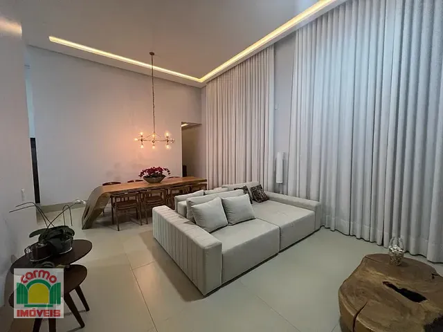 Casa com 360m² 3 quartos e 3 banheiros, à venda, no bairro Residencial Gaudi em Anápolis