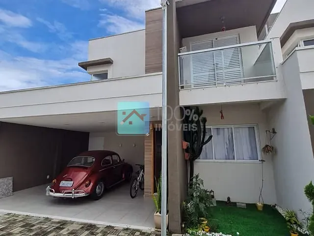 Casa com 240m² 3 quartos e 5 banheiros, à venda, no bairro Jardim Uira em São José dos Campos