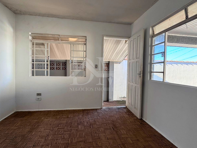 Casa 2 quartos e 1 banheiro, para alugar, no bairro Jardim Samambaia em Jaguariaíva