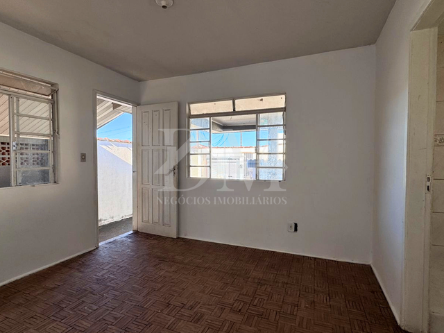 Casa 2 quartos e 1 banheiro, para alugar, no bairro Jardim Samambaia em Jaguariaíva