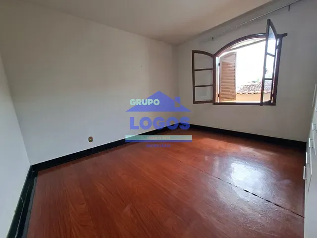 Casa com 372m² 4 quartos e 2 banheiros, para alugar, no bairro Rosário em João Monlevade