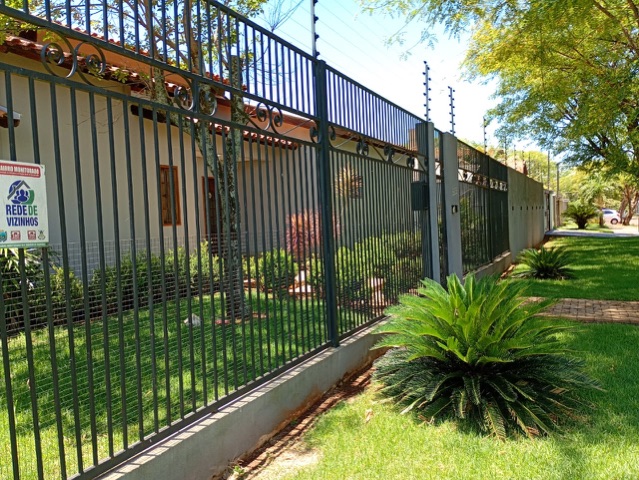 Casa com 800m² 3 quartos e 3 banheiros, à venda, no bairro Jardim Mônaco em Dourados