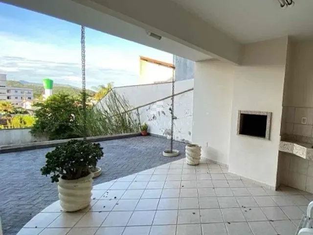 Casa 3 quartos e 4 banheiros, à venda, no bairro Souza Cruz em Brusque