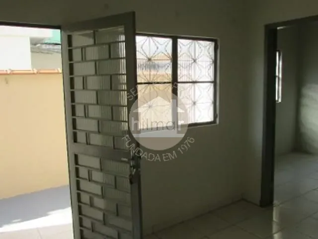 Casa 1 quarto e 1 banheiro, para alugar, no bairro Oswaldo Cruz em Rio de Janeiro