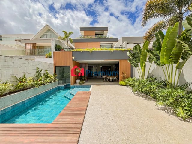 Casa 6 quartos e 8 banheiros, à venda, no bairro Barra da Tijuca em Rio de Janeiro