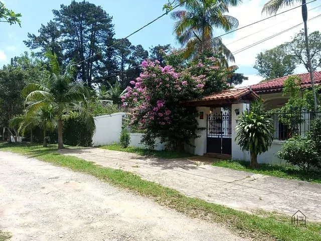 Casa 4 quartos e 4 banheiros, à venda ou para alugar, no bairro Jardim Santa Paula em Cotia
