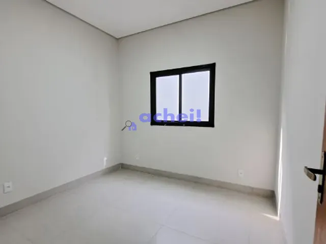 Casa com 180m² 3 quartos e 2 banheiros, à venda, no bairro Jardim Residencial Sunflower em Rondonópolis