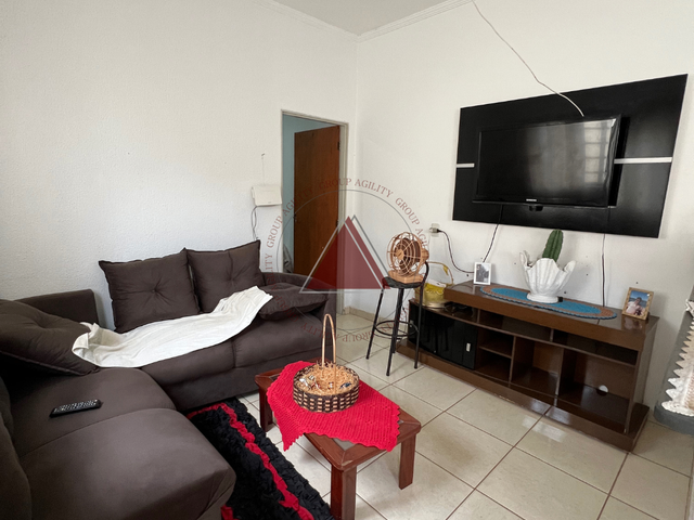 Casa com 100m² 2 quartos e 1 banheiro, à venda, no bairro Jardim Ipanema em Franca