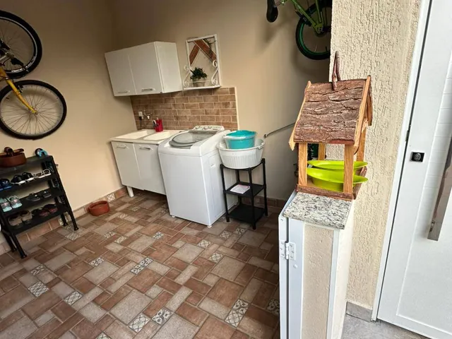 Casa 2 quartos e 3 banheiros, à venda, no bairro Vila Helena em Jundiaí