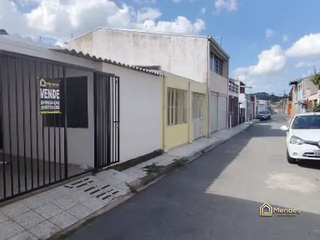 Casa com 65m² 3 quartos e 1 banheiro, à venda, no bairro Sítio Cercado em Curitiba