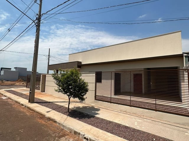 Casa 3 quartos e 1 banheiro, à venda, no bairro Residencial Pienza em Sinop