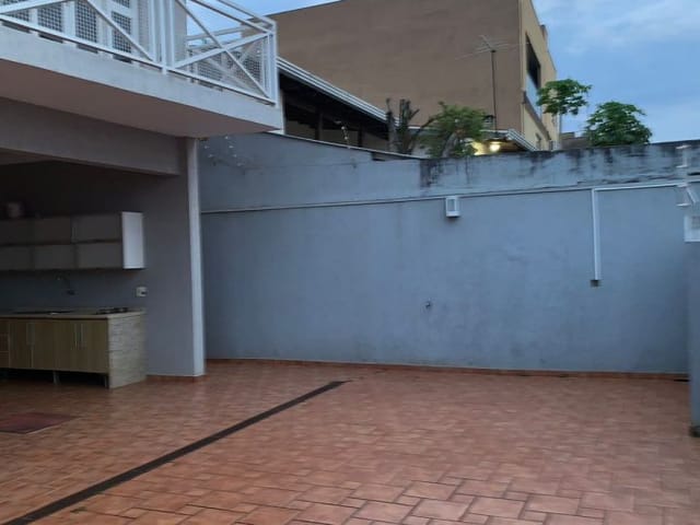 Casa com 312m² 3 quartos e 4 banheiros, à venda ou para alugar, no bairro Jardim Santo Antônio em Cambé