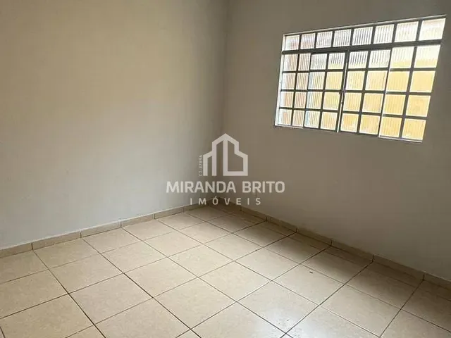 Casa com 234m² 3 quartos e 2 banheiros, à venda, no bairro Vila Oliveira em Aparecida de Goiânia