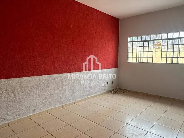 Casa com 234m² 3 quartos e 2 banheiros, à venda, no bairro Vila Oliveira em Aparecida de Goiânia