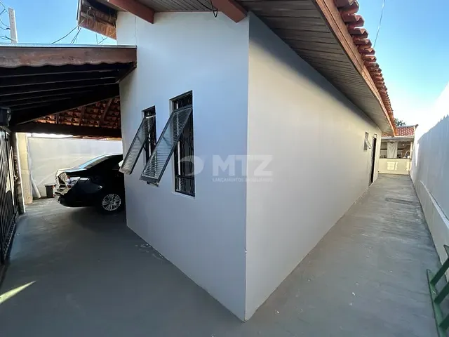 Casa com 250m² 3 quartos e 2 banheiros, à venda, no bairro Cohab 2 em Botucatu