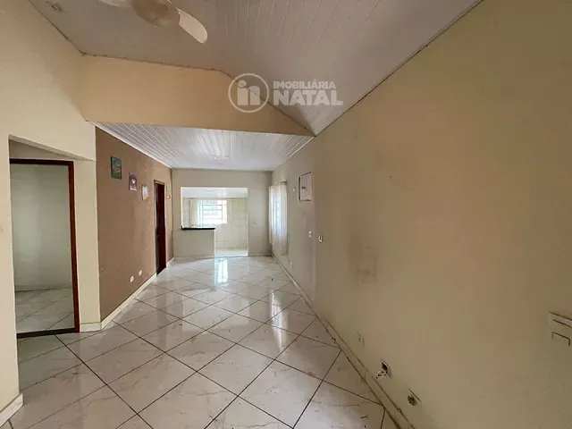 Casa com 326m² 4 quartos e 2 banheiros, à venda, no bairro Marumbi em Londrina