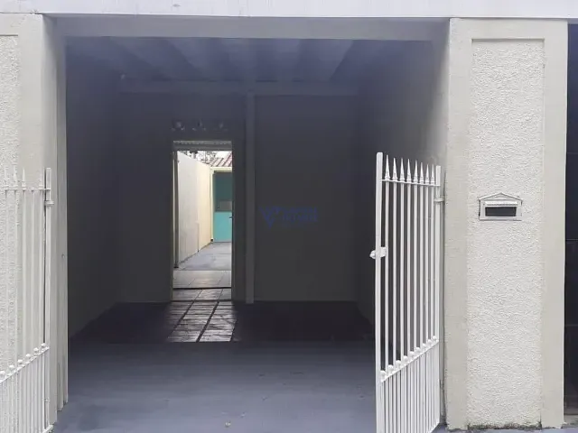 Casa com 250m² 2 quartos e 1 banheiro, à venda, no bairro Conjunto Residencial Vale dos Pinheiros em São José dos Campos