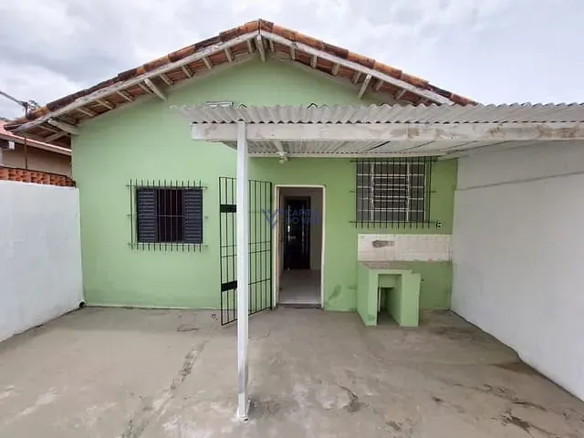 Casa com 250m² 2 quartos e 1 banheiro, à venda, no bairro Conjunto Residencial Vale dos Pinheiros em São José dos Campos