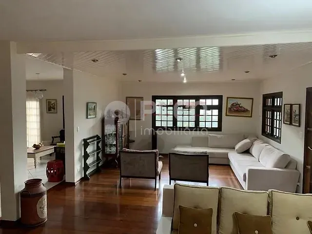 Casa com 1170m² 4 quartos e 5 banheiros, à venda, no bairro Caraguatá em Mairiporã
