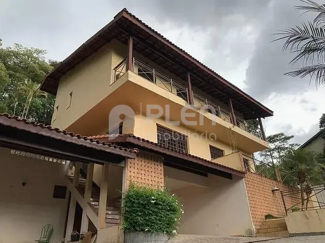 Casa com 1170m² 4 quartos e 5 banheiros, à venda, no bairro Caraguatá em Mairiporã