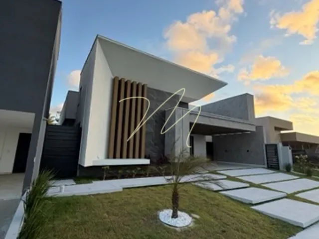 Casa 4 quartos e 5 banheiros, à venda, no bairro Nossa Senhora da Vitória em Ilhéus