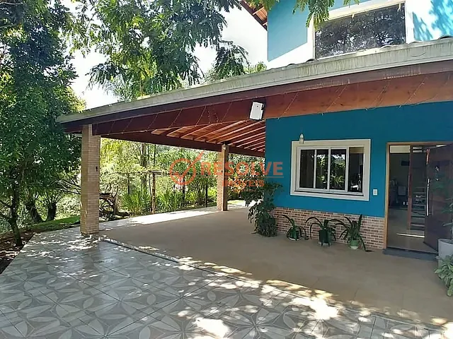 Casa com 2601m² 3 quartos e 3 banheiros, à venda, no bairro Capoeirinha em Guararema