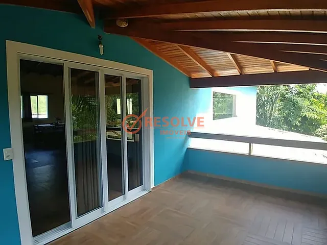 Casa com 2601m² 3 quartos e 3 banheiros, à venda, no bairro Capoeirinha em Guararema