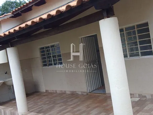 Casa com 404m² 3 quartos e 2 banheiros, à venda, no bairro Jardim Buriti Sereno em Aparecida de Goiânia